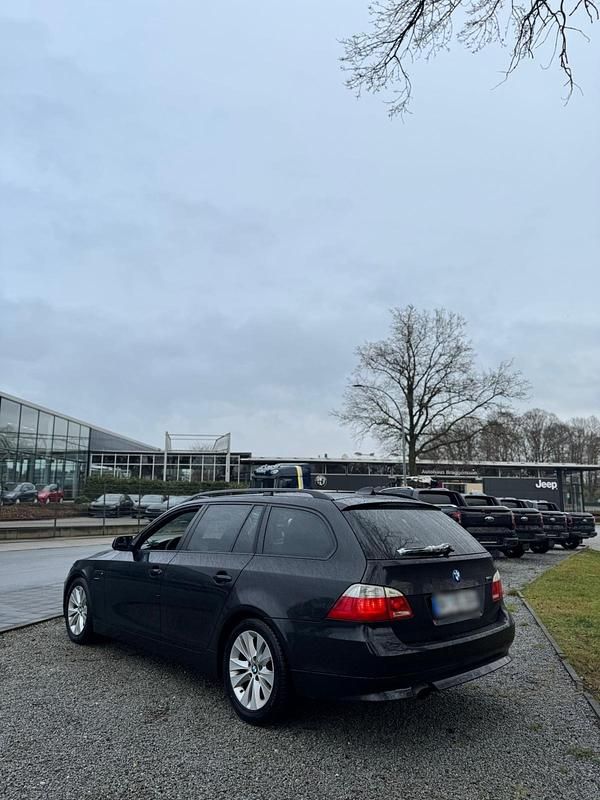 Gebraucht BMW 520 163 PS (119 kW) 2006 Schwarz Kombi