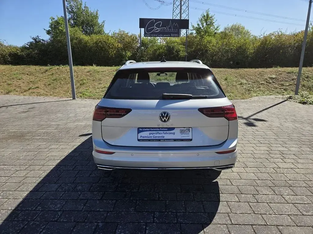 Gebraucht VW Golf VIII Move 150 PS (110 kW) 2024 Silber Limousine