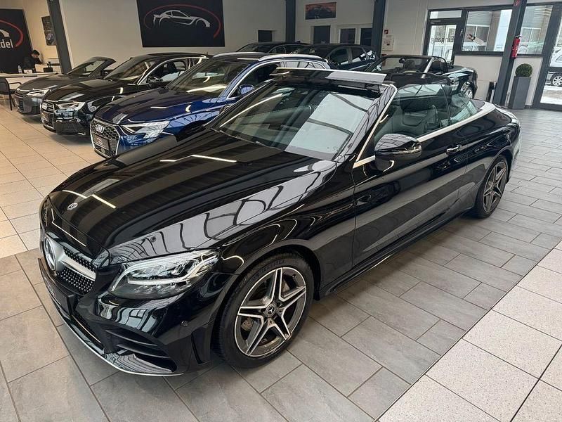 Gebraucht Mercedes C180 AMG line 156 PS (114 kW) 2019 Schwarz Cabrio