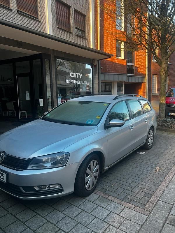 Gebraucht VW Passat 105 PS (77 kW) 2013 Silber Kombi