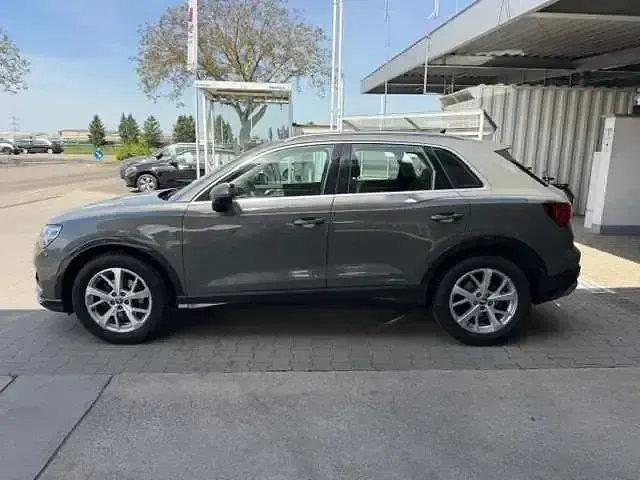 Second-hand Audi Q3 Advanced 150 CP (110 kW) 2019 Gri SUV
