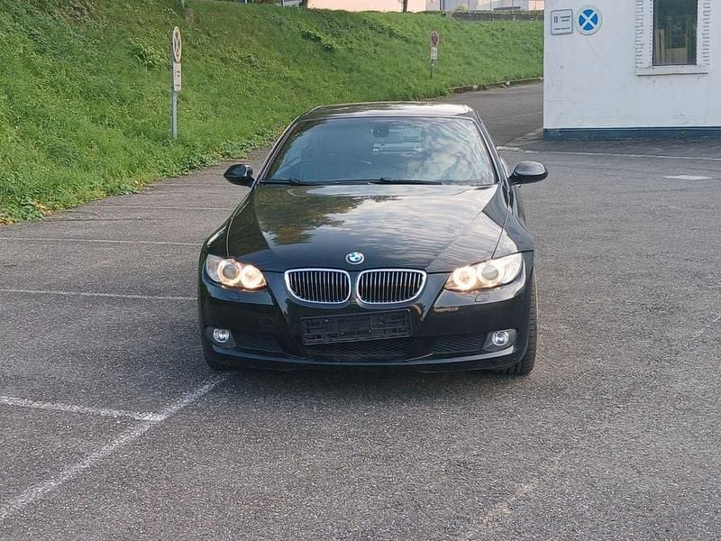 Rot Gebraucht 2010 BMW 325 Cabriolet Sport Line Cabrio | 6.999 € (Superpreis) - Bild 1/4