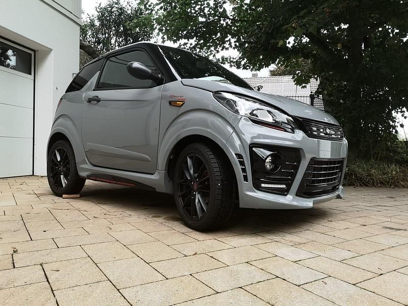 Grau Gebraucht 2023 Ligier JS50 Kleinwagen | 14.750 € (Fairer Preis) - Bild 1/4