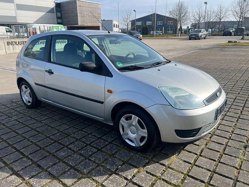 Gebraucht Ford Fiesta 69 PS (50 kW) 2005 Silber Kleinwagen