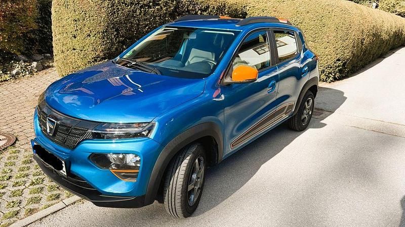 Blau Gebraucht 2022 Dacia Spring Comfort Plus Kleinwagen | 8.990 € (Guter Preis) - Bild 1/4