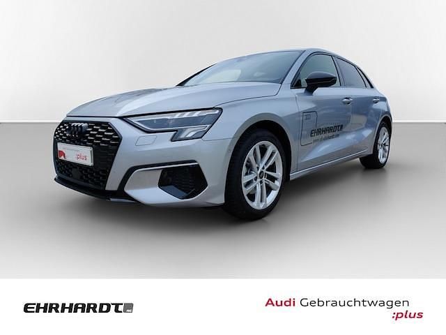 Florettsilber metallic Gebraucht 2024 Audi A3 Advanced Plus Limousine | 30.490 € (Superpreis) - Bild 1/3