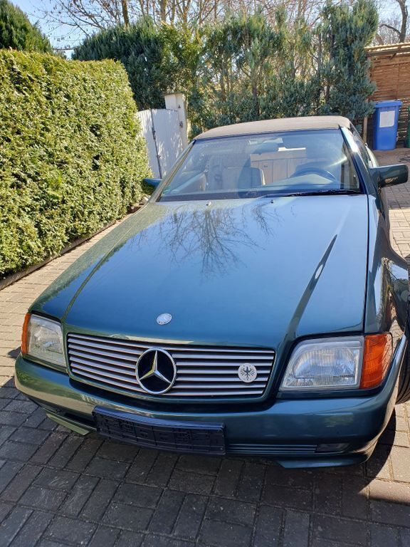 Grün Gebraucht 1994 Mercedes SL320 Cabrio | 19.000 € - Bild 1/4