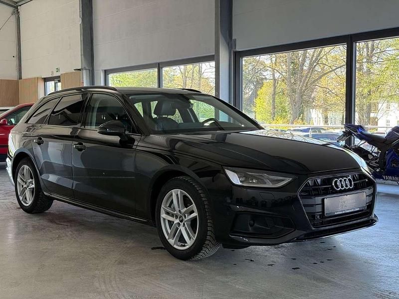 Second-hand Audi A4 Advanced 204 CP (150 kW) 2023 Negru Break