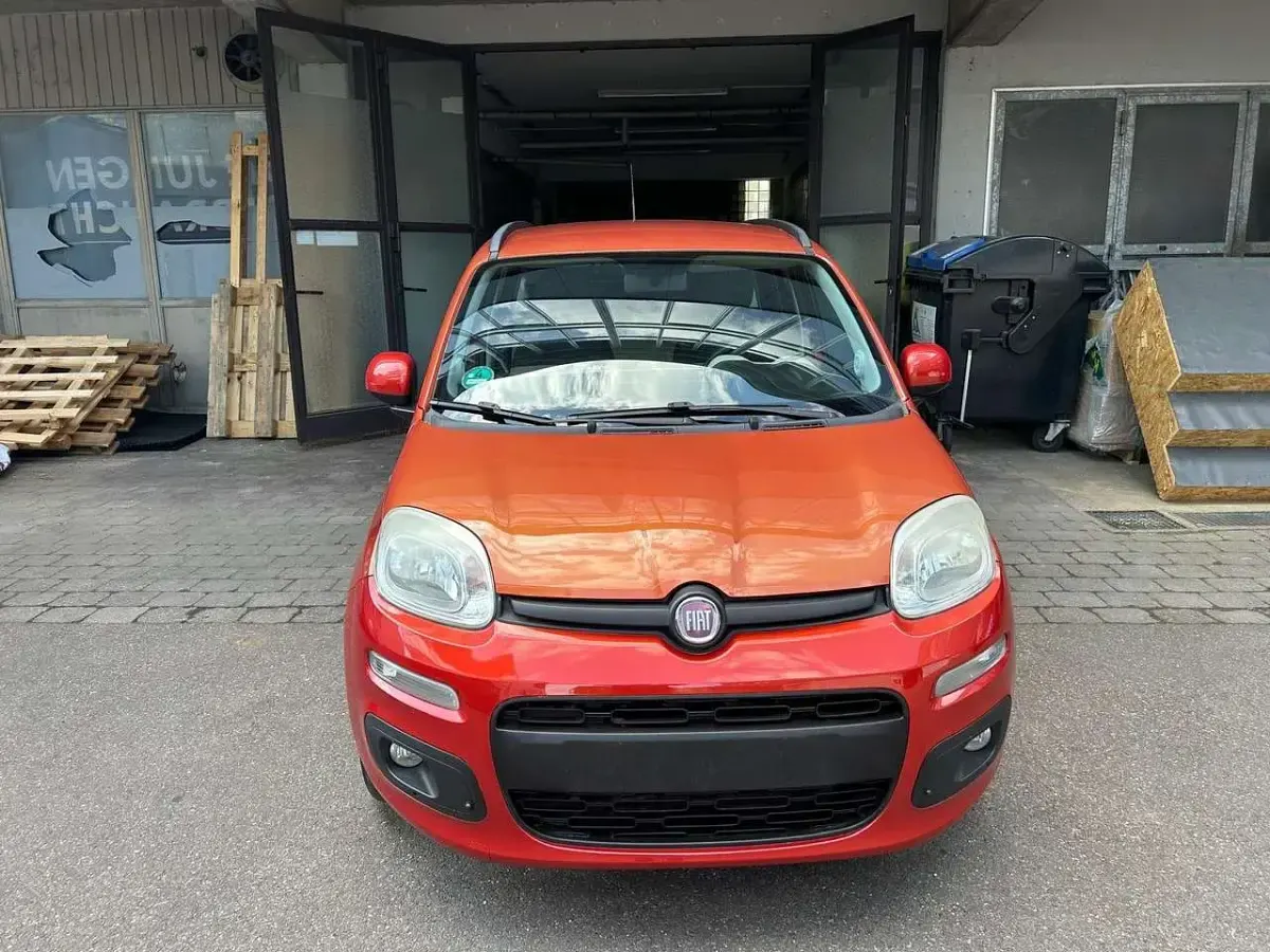 Gebraucht Fiat Panda Lounge 69 PS (50 kW) 2012 Rosso geranio met. Kleinwagen