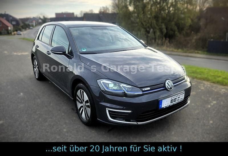 Gebraucht VW Golf 100 kW (136 PS) 2020 Grau Limousine
