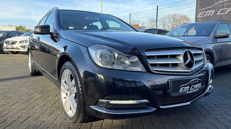 Schwarz Gebraucht 2012 Mercedes C180 Avantgarde Kombi | 10.990 € (Fairer Preis) - Bild 1/4