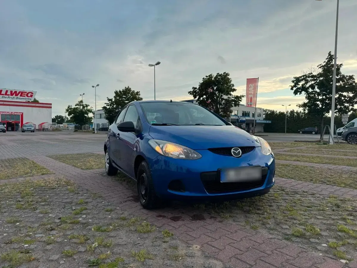 Gebraucht Mazda 2 Impuls 75 PS (55 kW) 2010 Blau Kleinwagen