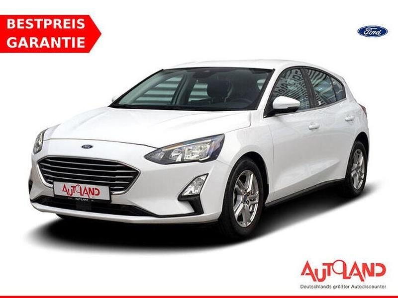 Weiß Gebraucht 2021 Ford Focus Limousine | 16.490 € (Fairer Preis) - Bild 1/4