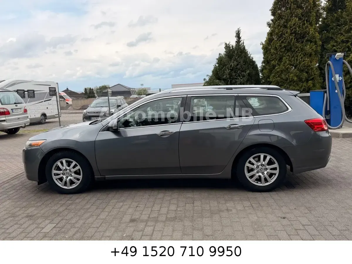 Gebraucht Honda Accord Elegance 150 PS (110 kW) 2011 Grau Kombi