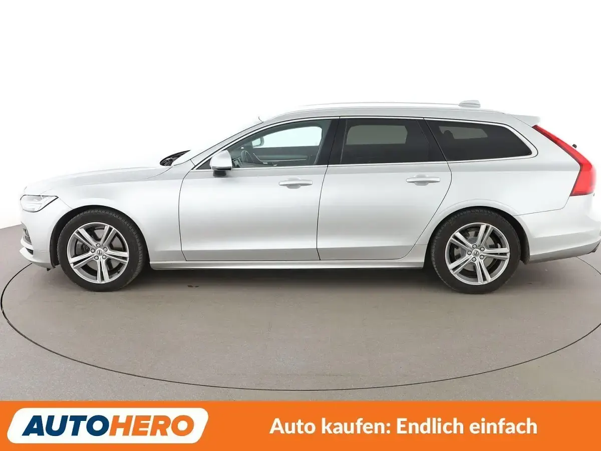 Gebraucht Volvo V90 Momentum 190 PS (139 kW) 2018 Grau Kombi