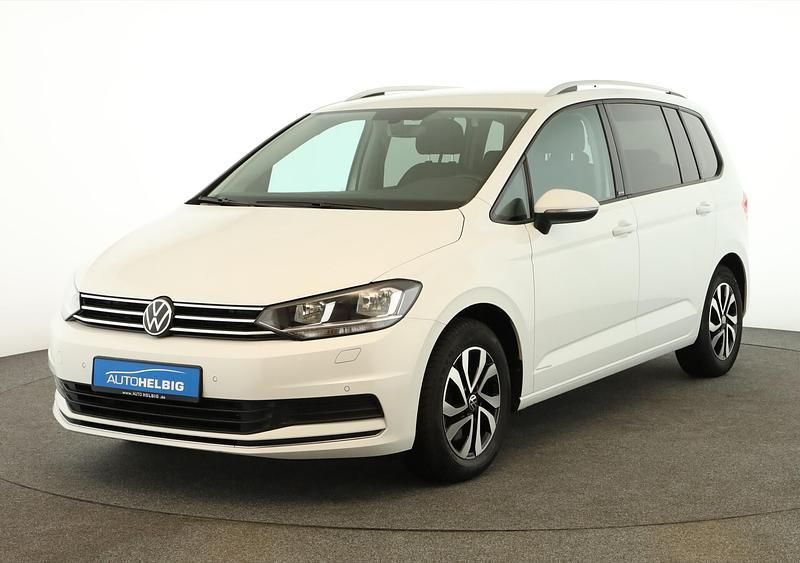 Pure white Gebraucht 2021 VW Touran Active Van / Kleinbus | 20.780 € (Guter Preis) - Bild 1/4