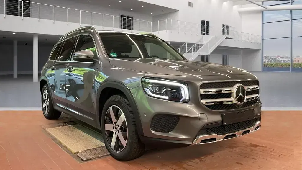 Gebraucht Mercedes GLB200 163 PS (119 kW) 2022 Grau SUV