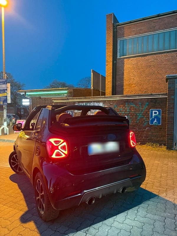 Gebraucht Smart ForTwo Cabrio Brabus 90 PS (66 kW) 2016 Schwarz Cabrio