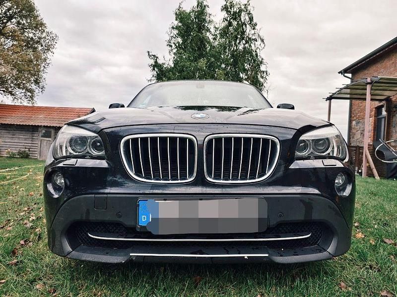 Gebraucht BMW X1 143 PS (105 kW) 2010 Schwarz SUV