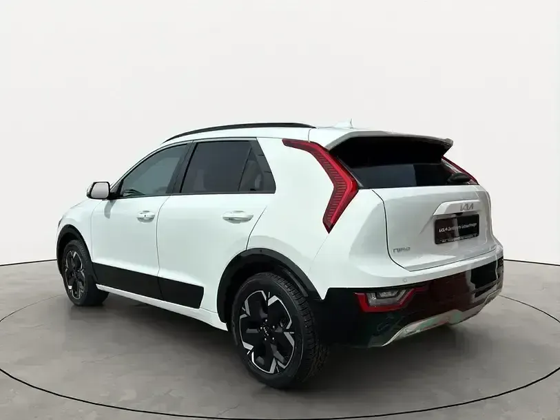 Gebraucht Kia e-Niro Inspiration 150 kW (204 PS) 2024 Schneeweiss SUV