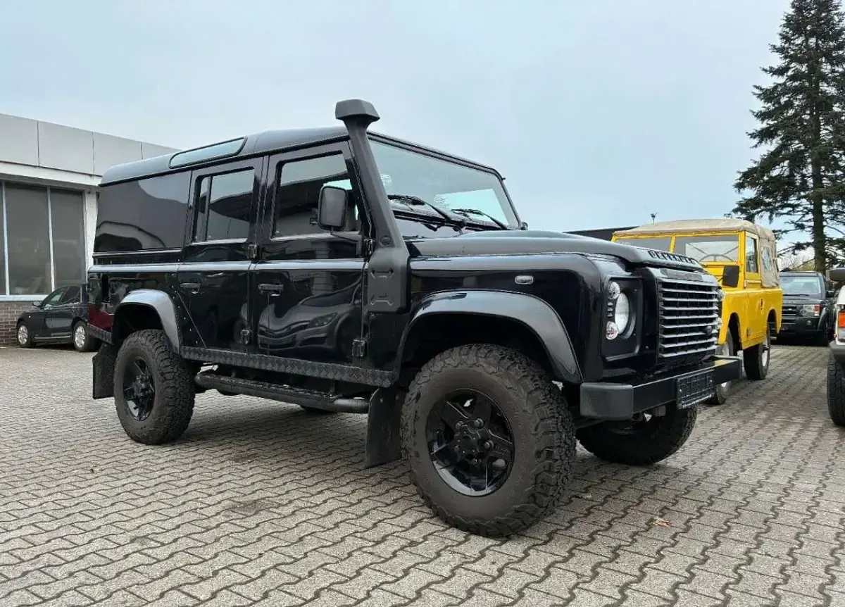 Gebraucht Land Rover Defender SE 122 PS (89 kW) 2014 Schwarz Kombi