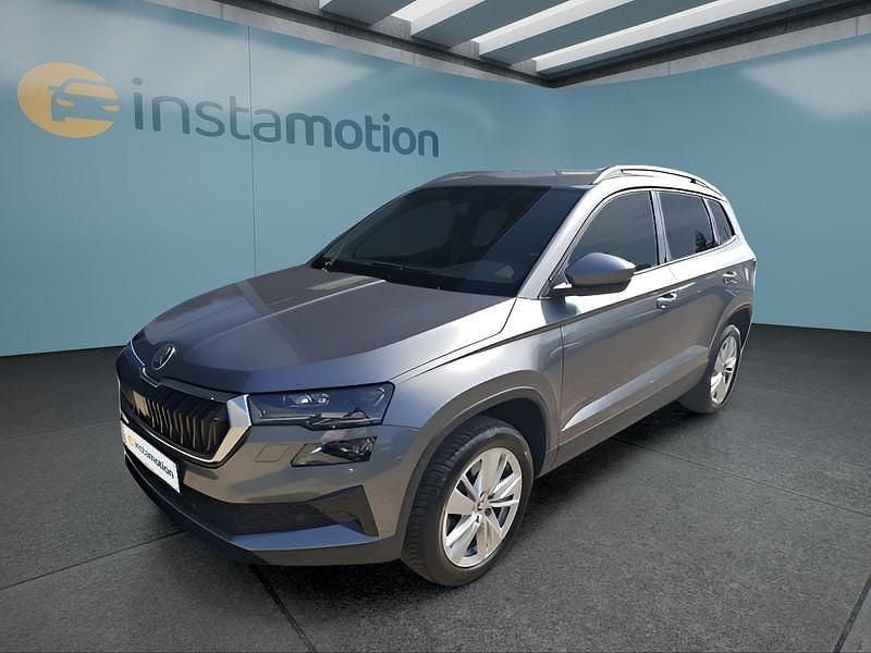 Grau Gebraucht 2024 Skoda Karoq SUV | 29.949 € (Guter Preis) - Bild 1/4