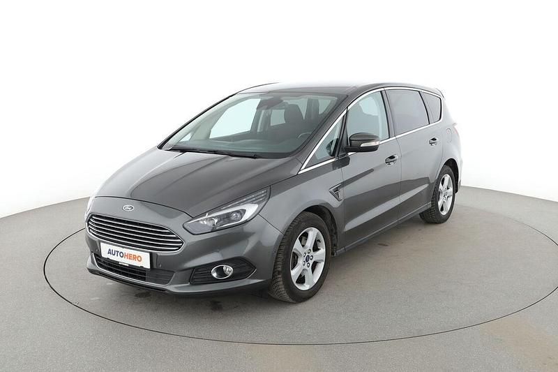 Second-hand Ford S-MAX Titanium 180 CP (132 kW) 2017 Gri Monovolum