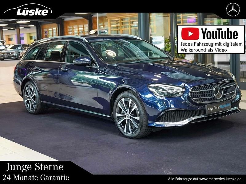 Nautikblau Gebraucht 2022 Mercedes E300 Avantgarde Kombi | 33.800 € (Fairer Preis) - Bild 1/4