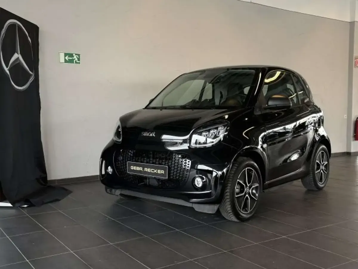 Gebraucht Smart ForTwo Electric Drive 60 kW (82 PS) 2024 Bodypanels in black Coupé