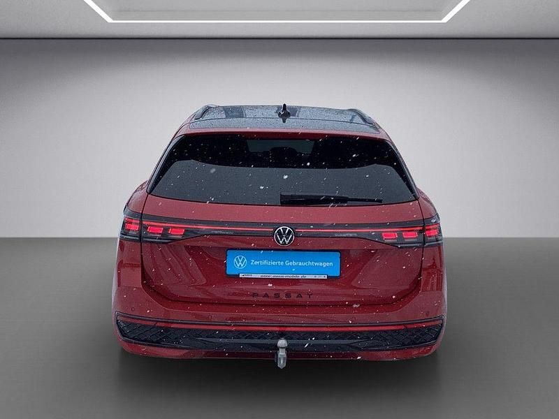 Gebraucht VW Passat R-line 193 PS (141 kW) 2025 Rot Kombi