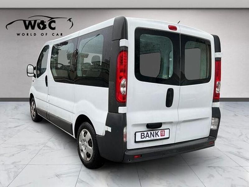 Gebraucht Opel Vivaro 326 PS (239 kW) 2012 Weiß Van / Kleinbus