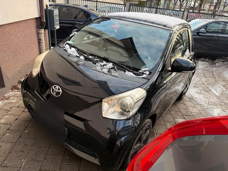 Gebraucht Toyota iQ 68 PS (50 kW) 2009 Schwarz Kleinwagen