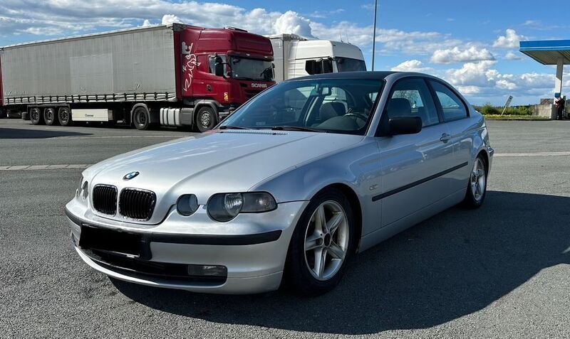 Schwarz Gebraucht 2002 BMW 320 Limousine | 2.600 € (Fairer Preis) - Bild 1/4