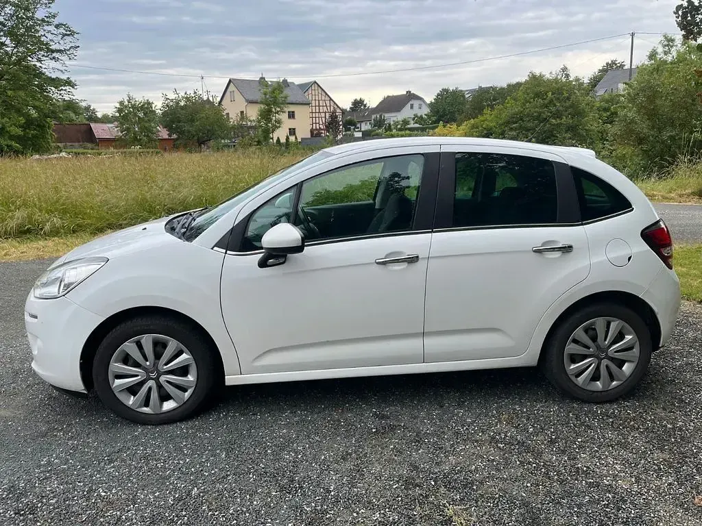 Gebraucht Citroën C3 SELECTION 68 PS (50 kW) 2015 Weiß Limousine