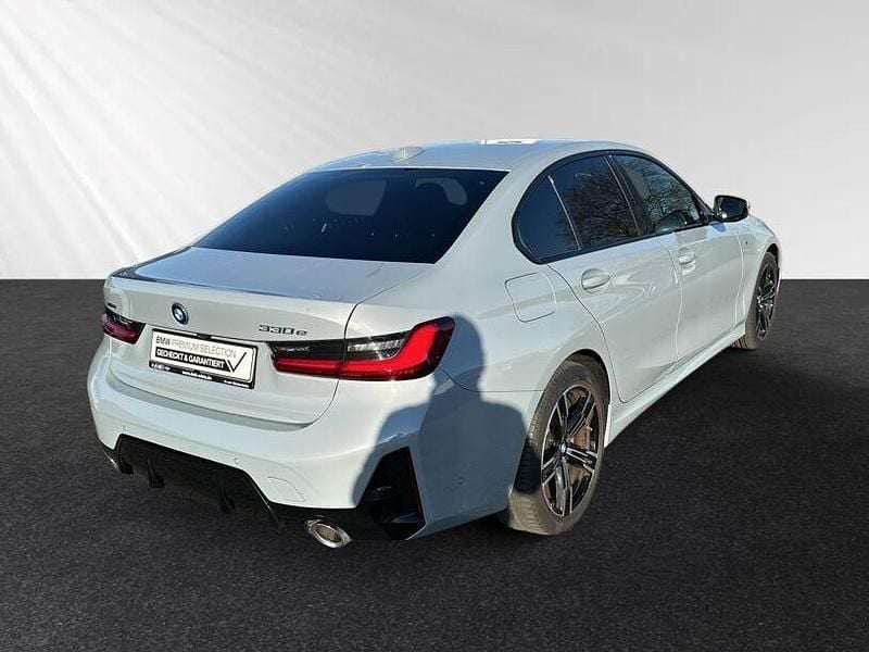 Gebraucht BMW 330e M Sport 292 PS (214 kW) 2025 Brooklyn grau metallic Limousine