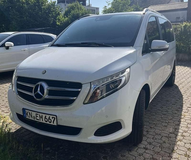 Gebraucht Mercedes V220 163 PS (119 kW) 2016 Weiß Van / Kleinbus