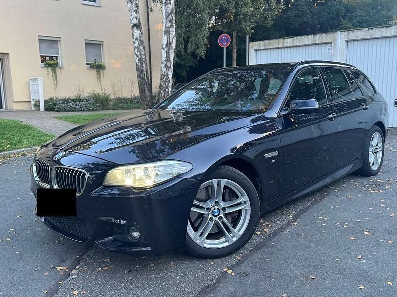 Schwarz Gebraucht 2014 BMW 530 Sport Line Kombi | 10.900 € (Guter Preis) - Bild 1/4