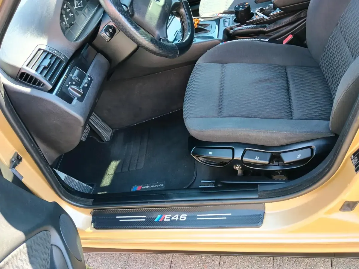 Gebraucht BMW 318 118 PS (86 kW) 2000 Gold Limousine