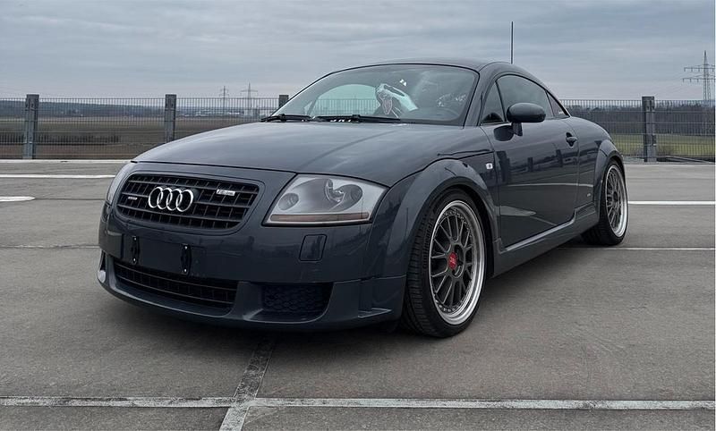 Grau Gebraucht 2004 Audi TT Coupé | 5.500 € (Fairer Preis) - Bild 1/4
