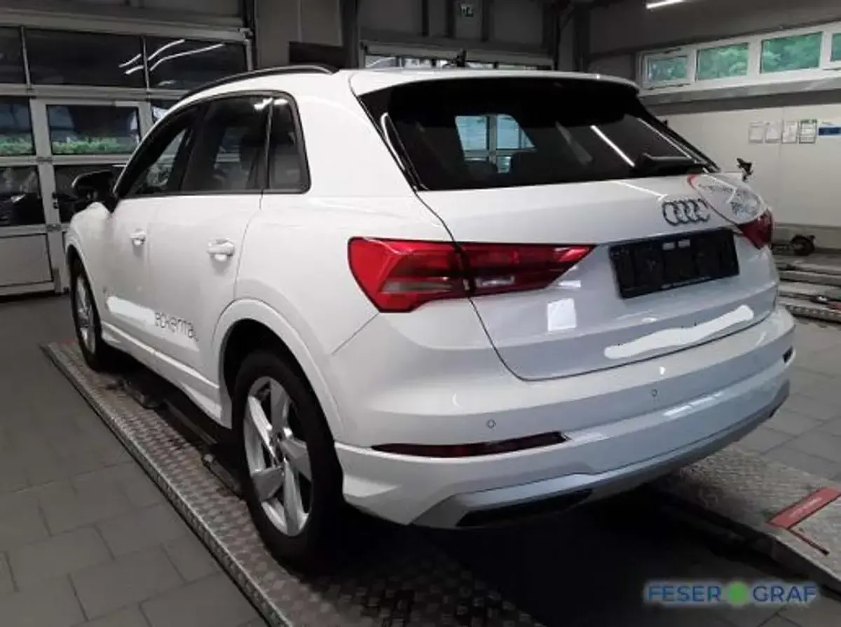 Gebraucht Audi Q3 Advanced Plus 150 PS (110 kW) 2024 Arkonaweiß SUV
