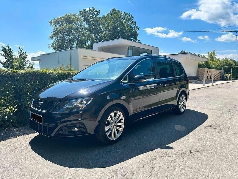 Schwarz Gebraucht 2014 Seat Alhambra Van / Kleinbus | 13.700 € (Fairer Preis) - Bild 1/4