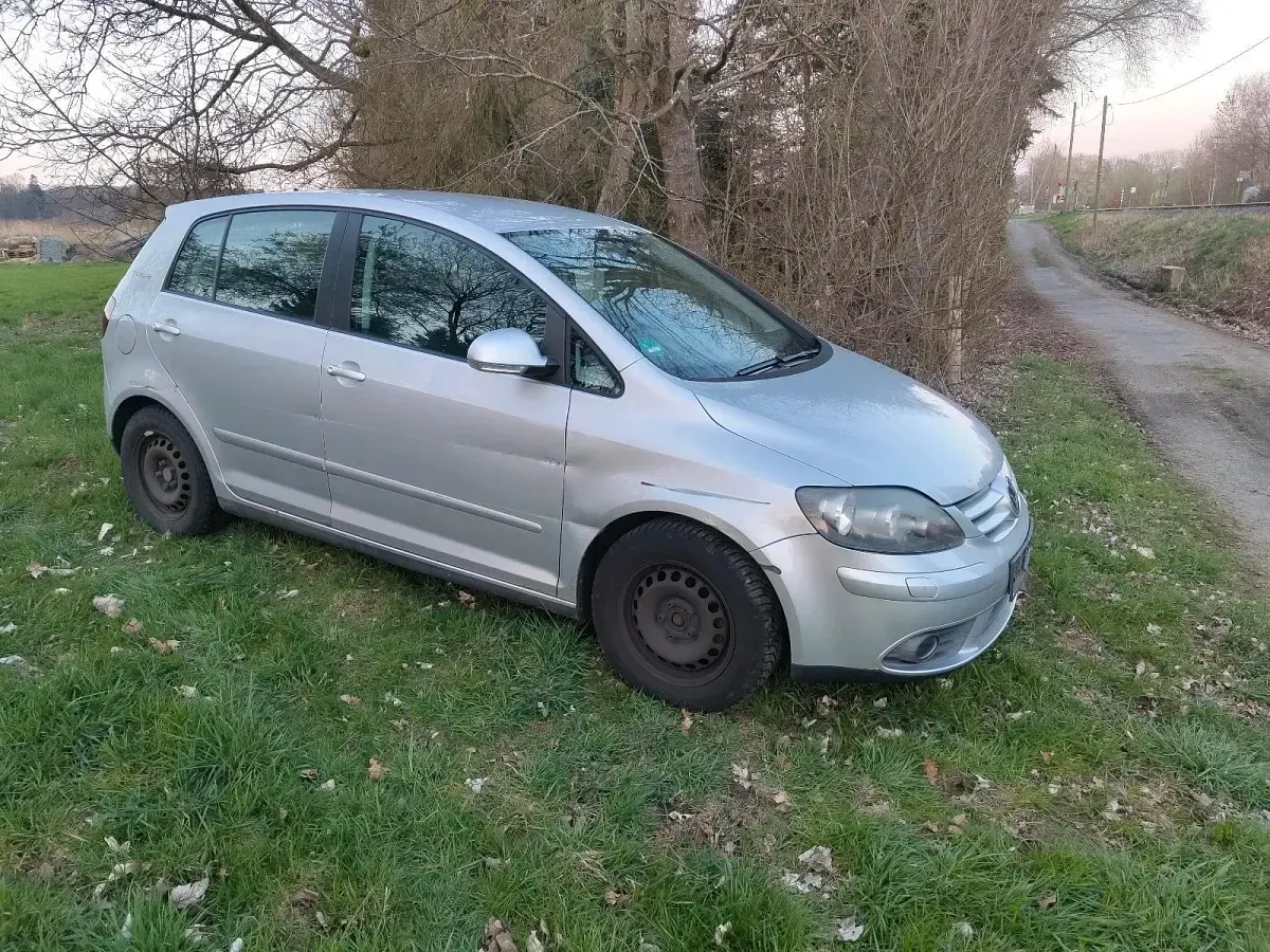 Gebraucht VW Golf V 101 PS (74 kW) 2007 Silber Kleinwagen