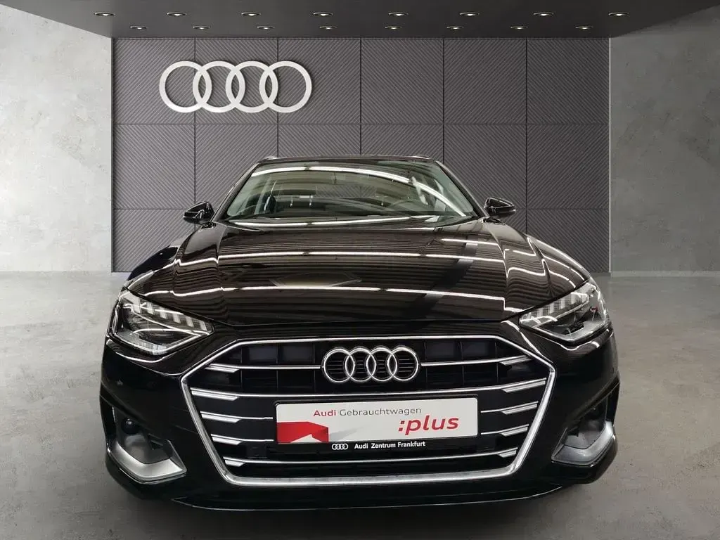 Second-hand Audi A4 Advanced Plus 204 CP (150 kW) 2023 Negru Break
