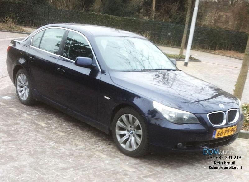 Blau Gebraucht 2005 BMW 525 Executive Limousine | 1.999 € - Bild 1/2