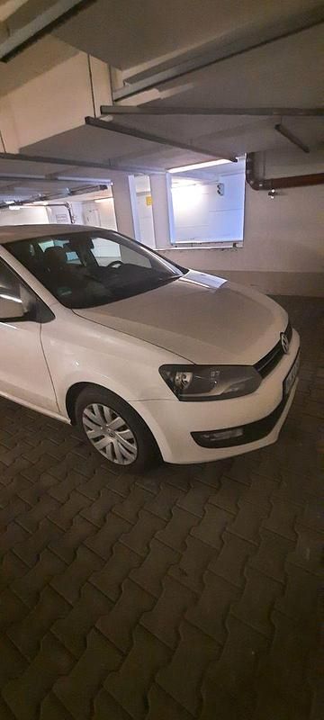 Gebraucht VW Polo Team 90 PS (66 kW) 2011 Weiß Kleinwagen