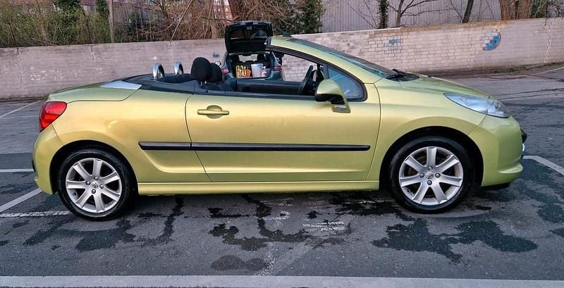 Gebraucht Peugeot 207 CC 120 PS (88 kW) 2007 Grün Cabrio