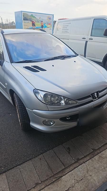 Gebraucht Peugeot 206 88 PS (64 kW) 2004 Silber Kombi