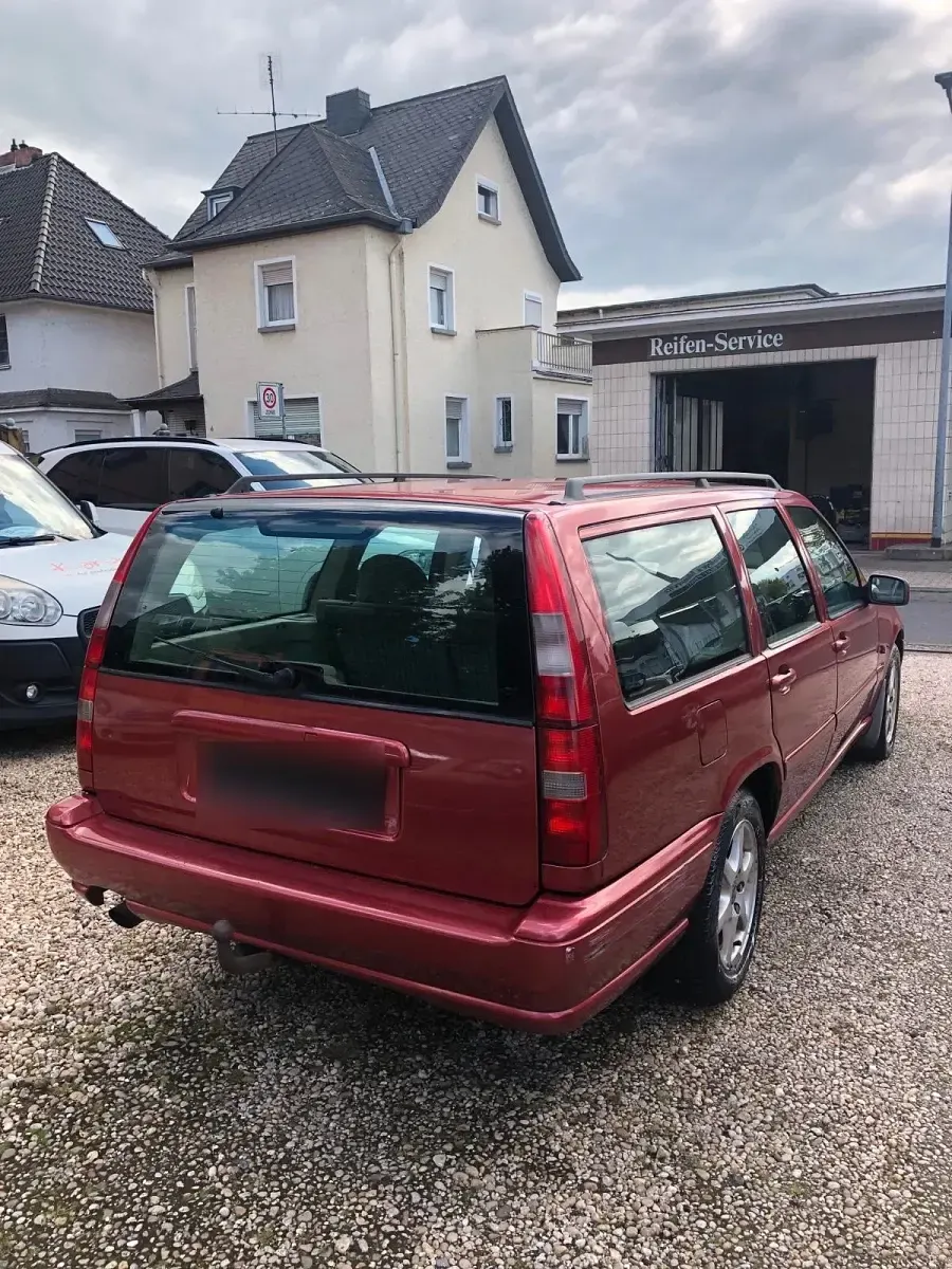Brugt Volvo V70 144 HK (105 kW) 1998 Rød Stationcar