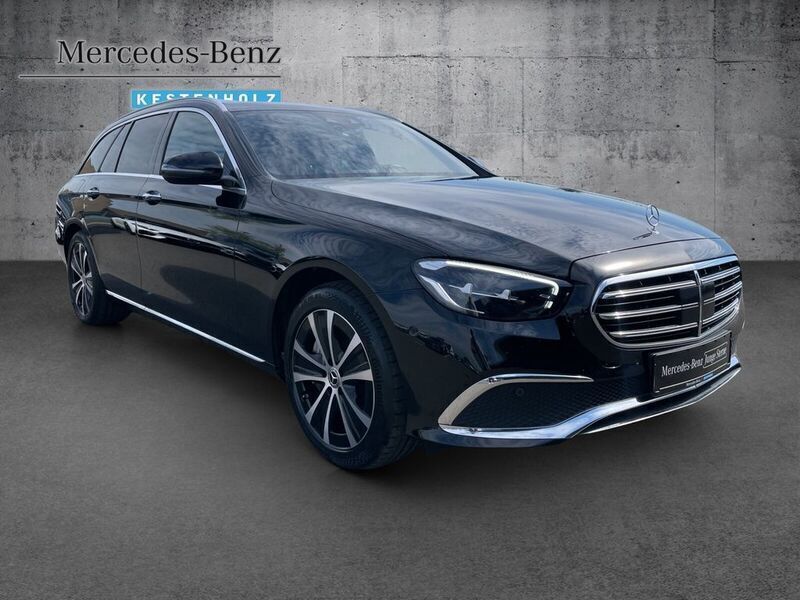 Gebraucht Mercedes E300 Exclusive 306 PS (225 kW) 2022 Schwarz Kombi