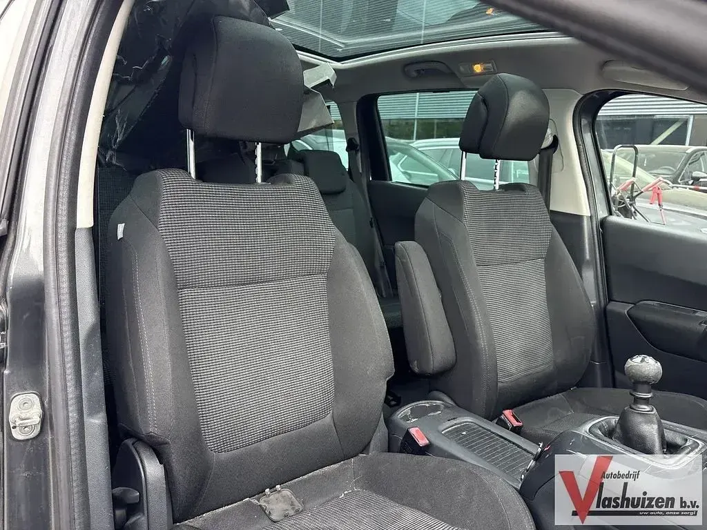 Gebraucht Peugeot 5008 156 PS (114 kW) 2011 Grau Van / Kleinbus